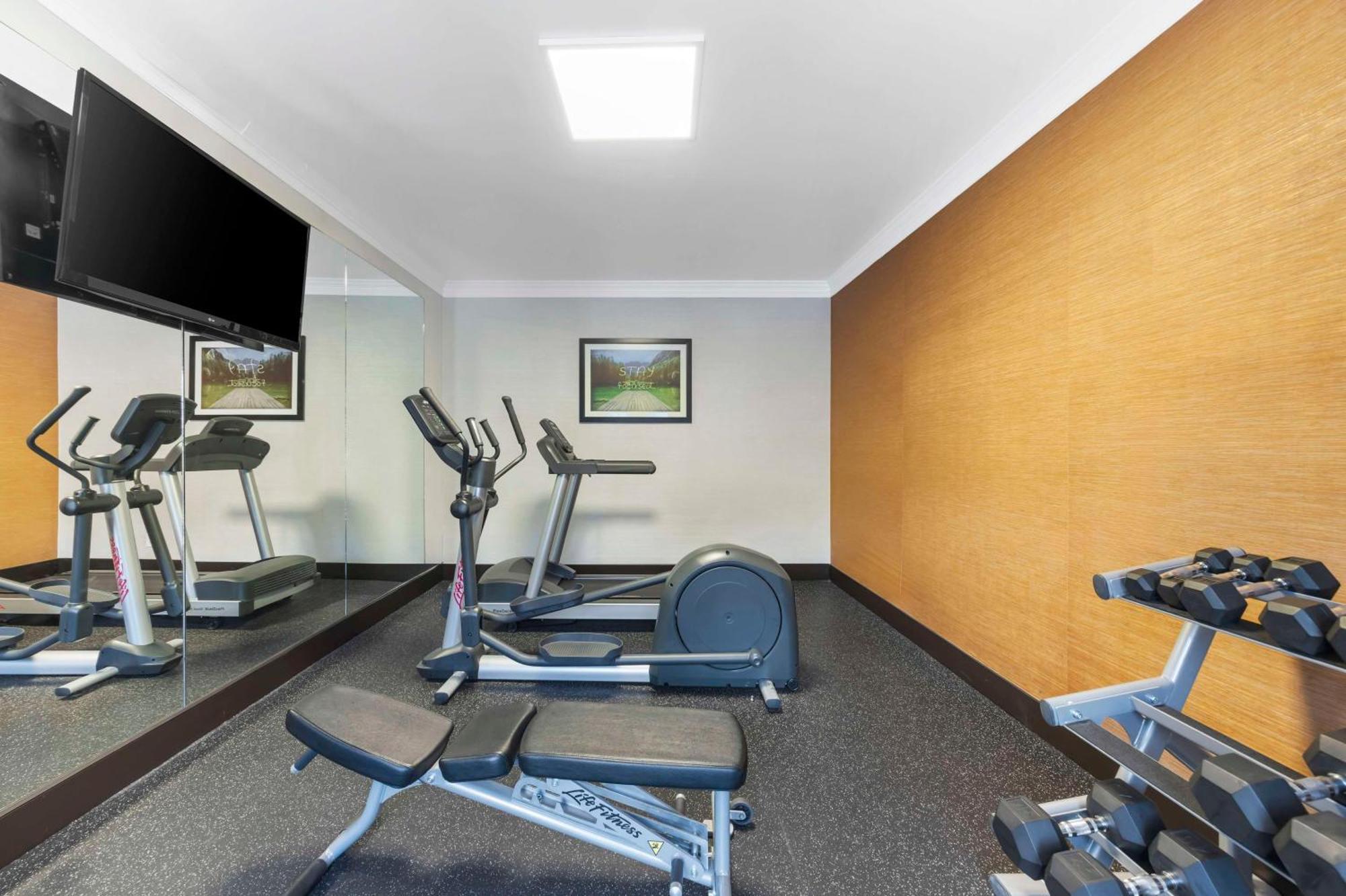 Best Western Brentwood Extérieur photo